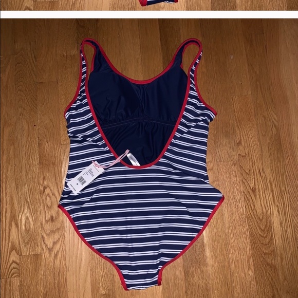 NWT Vineyard Vines Edgartown Stripe Swimsuit - Picture 3 of 6